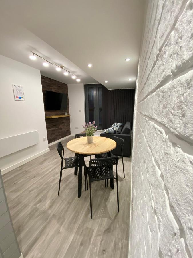 The Works - Private One Bedroom Apartment Manchester Exterior photo