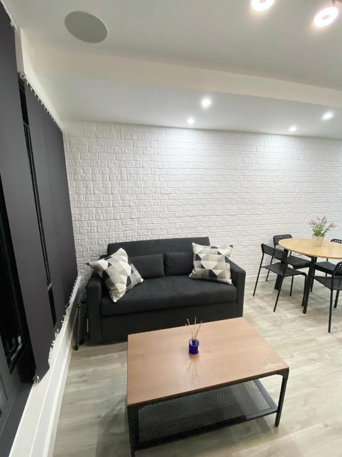 The Works - Private One Bedroom Apartment Manchester Exterior photo